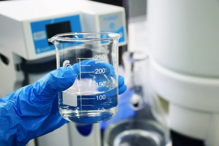 Arsenico nell’acqua del rubinetto: dove si trova, quali rischi e come rimuoverlo